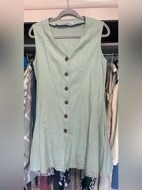 Liz Alig Mint Green Button-Front Sleeveless Dress